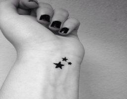 tatuaje de estrellas