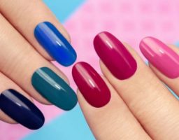 pintar las uñas con gel