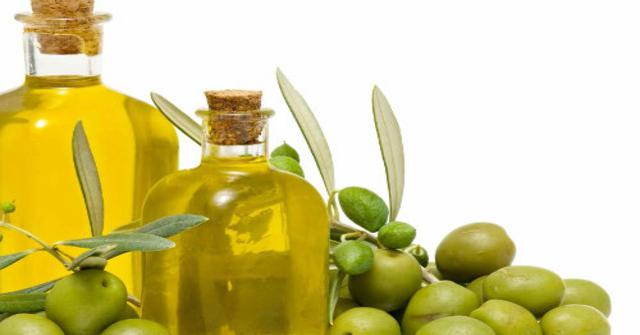 el aceite de oliva en el pelo