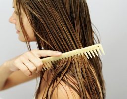 el aceite de oliva en el pelo