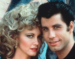 Cómo hacer un disfraz de Grease-min