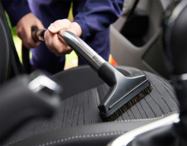 limpiar la tapicería del coche